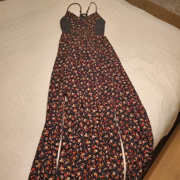 Dress - Picture 2 of 9